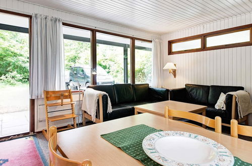 Photo 5 - 4 Person Holiday Home in Aakirkeby