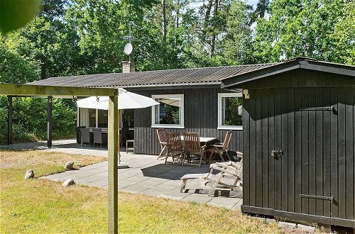Foto 15 - 4 Person Holiday Home in Aakirkeby