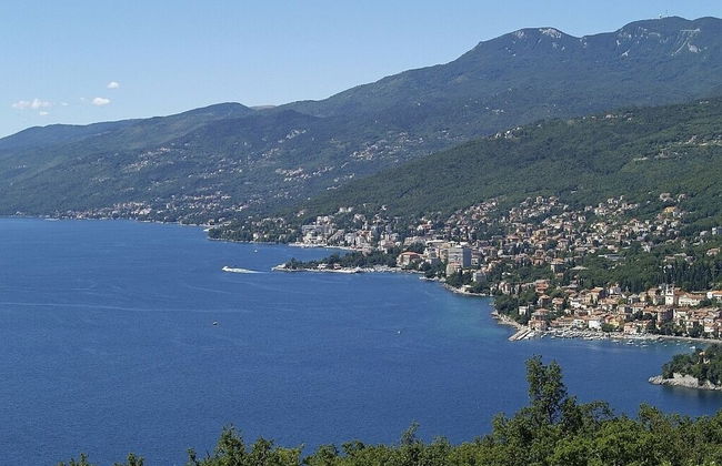 Luxury Apartment in Opatija for 8 People With Pool and Silk Bedding - Foto 26