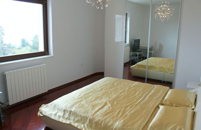 Luxury Apartment in Opatija for 8 People With Pool and Silk Bedding - Foto 2