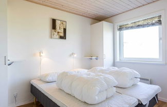 Photo 2 - 4 Person Holiday Home in Norre Nebel