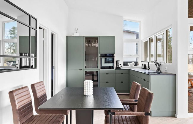 Modern Sleeps 14 w/ Panoramic Fjord-view, Petsok - Photo 23