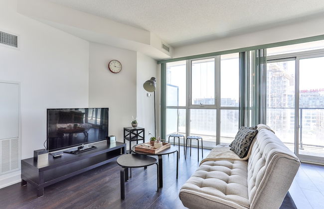 Modern Condo in Historic Fort York - Foto 13