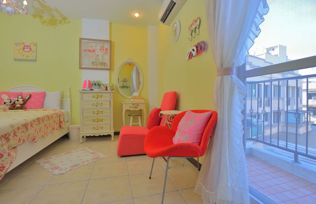 White Cotton Candy B&B - Photo 14