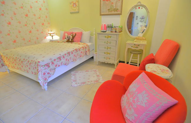 White Cotton Candy B&B - Photo 24