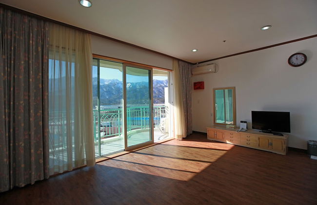 Seorak Pine Resort - Photo 8