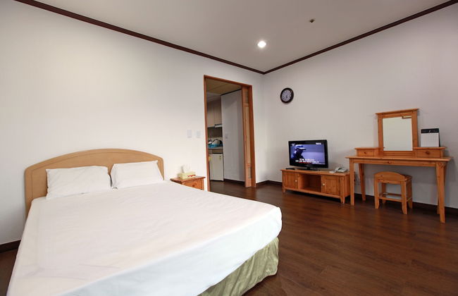 Seorak Pine Resort - Photo 5