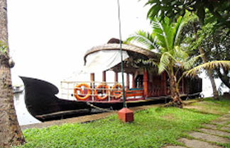 Foto 1 - Houseboat Cruise in the Backwaters of Kerala