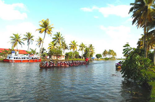 Foto 4 - Houseboat Cruise in the Backwaters of Kerala