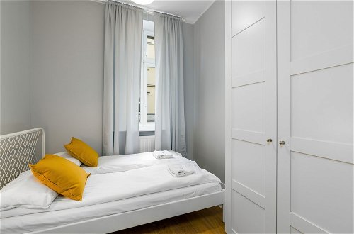 Foto 4 - Two Bedroom Apartment Garbary by Renters