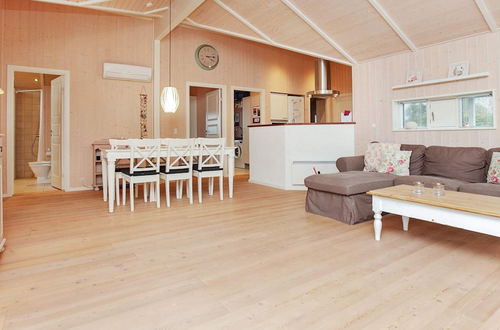 Photo 8 - 8 Person Holiday Home in Horve