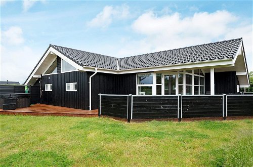 Photo 24 - 8 Person Holiday Home in Horve