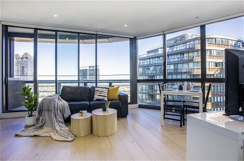 Photo 1 - Docklands high level 1 Bedroom Apartment with pool by KozyGuru