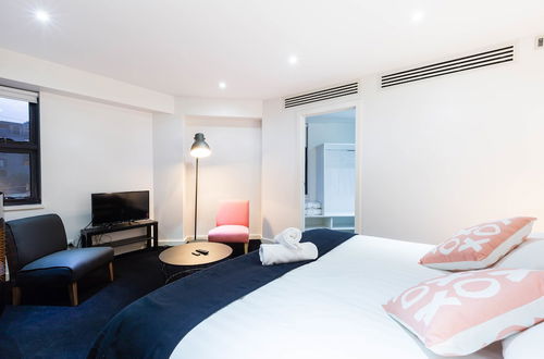 Photo 4 - MADDISON, 3BDR Port Melbourne Apartment