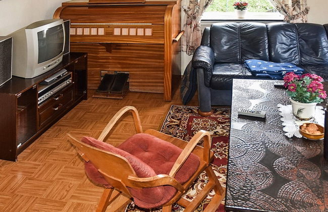 8 Person Holiday Home in Finnas - Foto 11