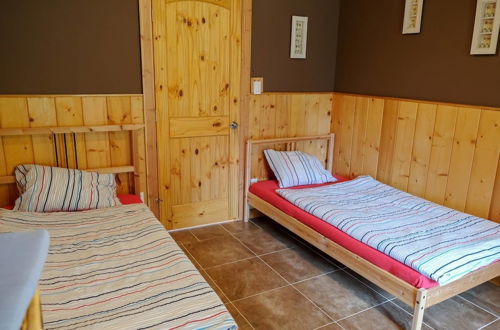 Photo 8 - Beautiful Log Chalet Near Fernie, BC