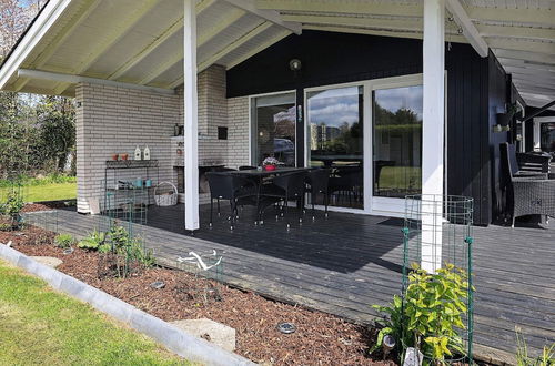 Photo 20 - Spacious Holiday Home in Væggerløse near Sea