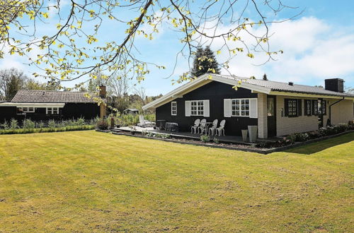 Photo 21 - Spacious Holiday Home in Væggerløse near Sea