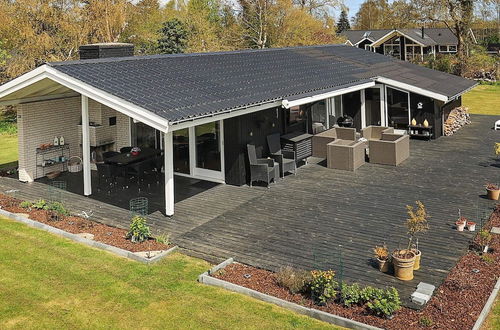 Photo 22 - Spacious Holiday Home in Væggerløse near Sea