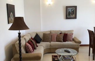 Photo 2 - Hedges Court Plus 2 Bed Apartment