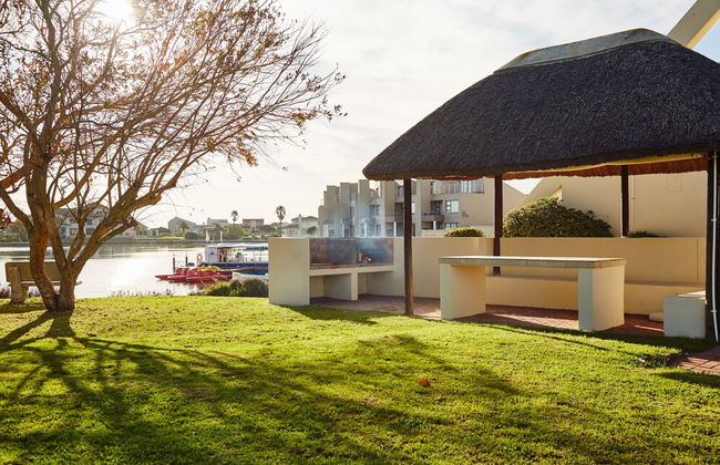 First Group Port Owen Marina - Foto 63