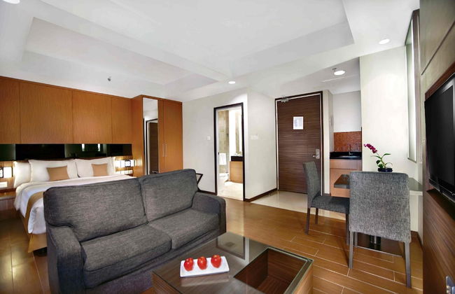 The Malibu Suites Balikpapan by Sissae Living - Foto 17