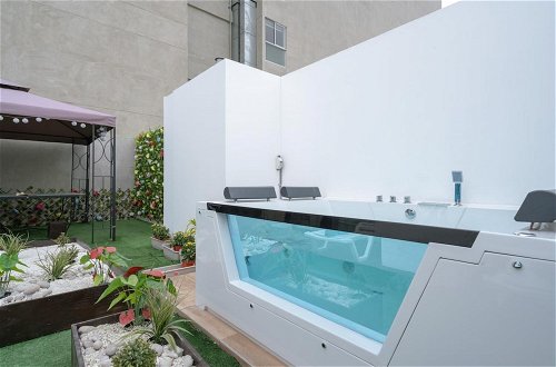 Photo 1 - Exclusive Penthouse With Private Rooftop Jacuzzi BBQ Game Room