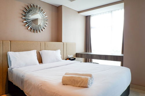 Photo 3 - Fancy And Nice Studio Apartment At Grand Sungkono Lagoon