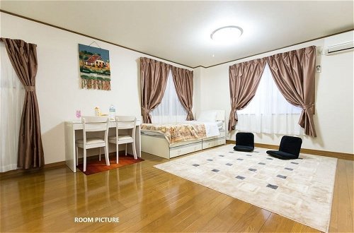 Photo 1 - Centrally Located Deluxe Furnished.3