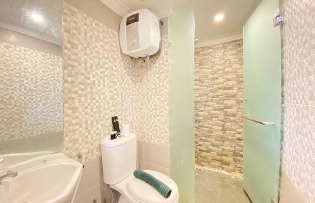 Comfy 3BR at Grand Asia Afrika Bandung Apartment - Foto 16