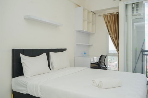 Foto 4 - Comfy And Minimalist Studio At Akasa Pure Living Bsd Apartment