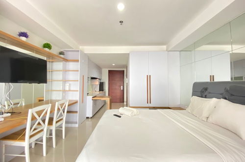 Foto 3 - Modern & Comfy Studio Apartment at Tamansari Tera Residence