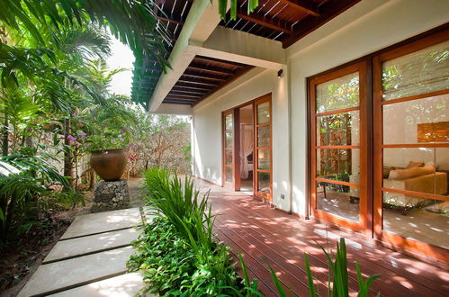 Foto 49 - Cliffront Tropical Villa Cantik