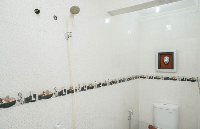 Fully Furnished with Comfortable 2BR Grand Palace Kemayoran Apartment - Foto 15