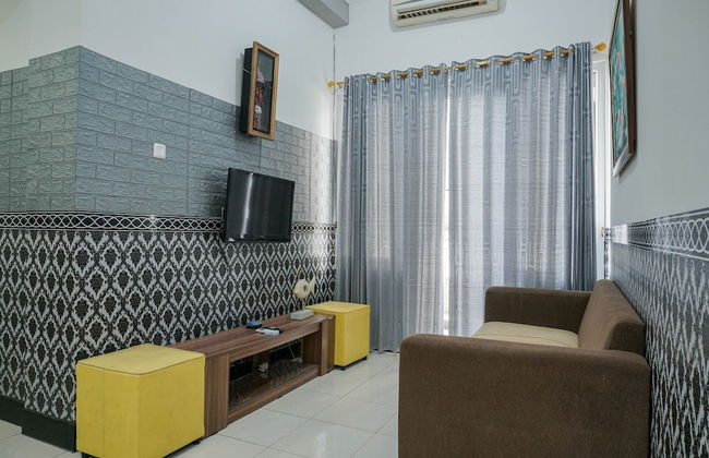 Fully Furnished with Comfortable 2BR Grand Palace Kemayoran Apartment - Foto 10