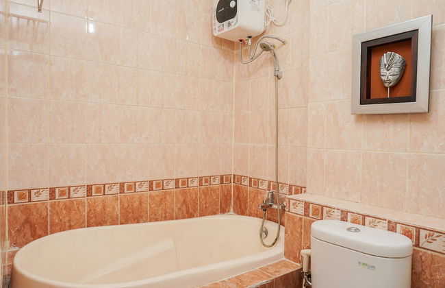 Fully Furnished with Comfortable 2BR Grand Palace Kemayoran Apartment - Foto 16