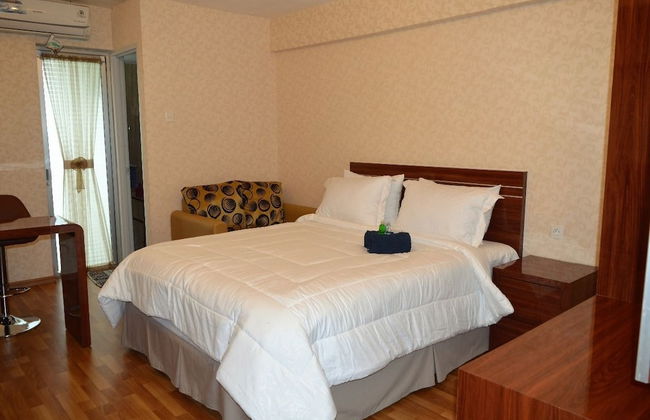 Roomku at Bassura City Apartment - Foto 1