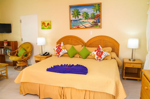 Photo 4 - Antigua Village Beach Resort