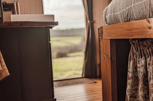 Photo 21 - Stunning Shepherd's Hut Retreat, North Devon