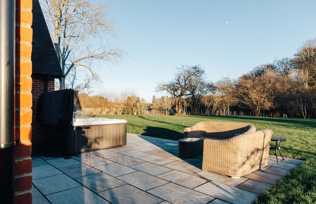 Hayward House Hot Tub Large Garden - From 1100 Per Night - Foto 47