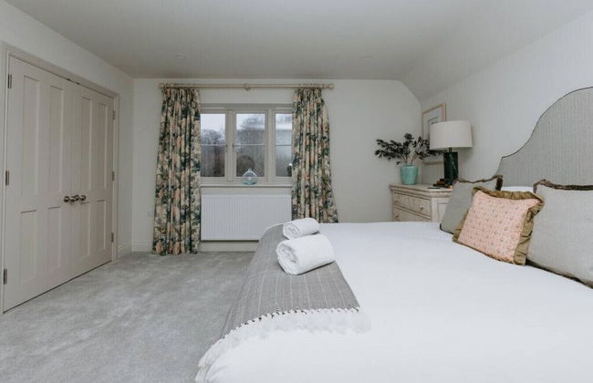 Hayward House Hot Tub Large Garden - From 1100 Per Night - Foto 6