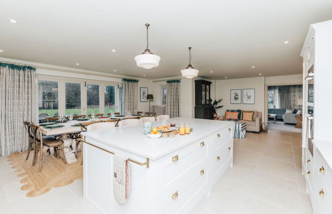 Hayward House Hot Tub Large Garden - From 1100 Per Night - Foto 55