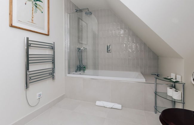 Hayward House Hot Tub Large Garden - From 1100 Per Night - Foto 42