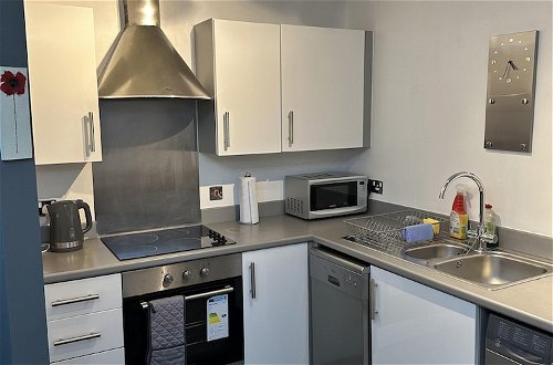 Photo 6 - Remarkable 2-bed Apartment in Wolverhampton