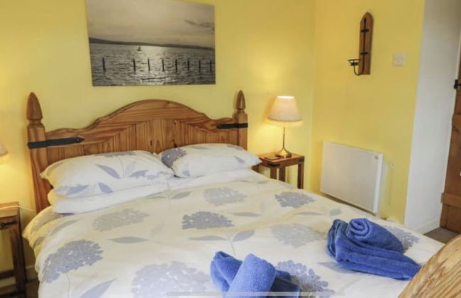 2 Bed Cottage Sleeps 4 - Pets Ok - Private Garden - Foto 3