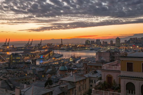 Photo 12 - Cosy Apartment Central Location City View Genova