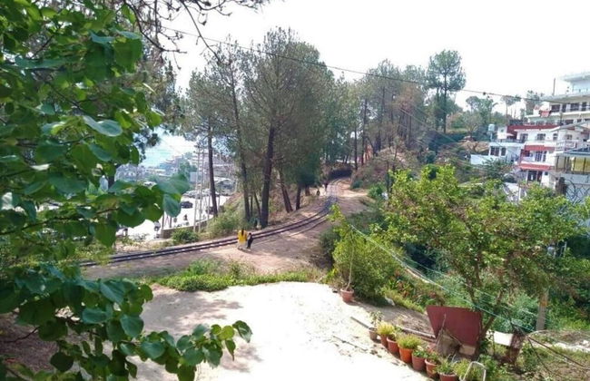 Cozy Solan Apartment With Stunning Views - Photo 33