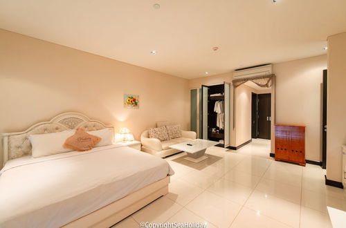 Photo 12 - The Costa Serviced Apartment by SeaHoliday