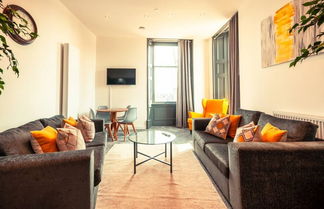 Photo 3 - Maritime House - Luxury 2 Bed High Spec Apartment w Private Parking