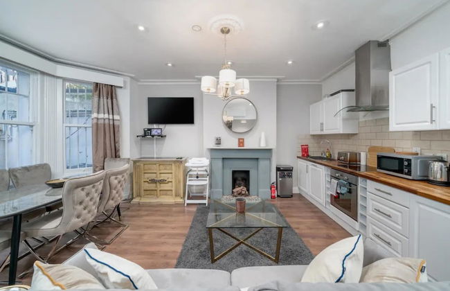 Bright and Modern 2 Bedroom Apartment in Earl's Court - Foto 8